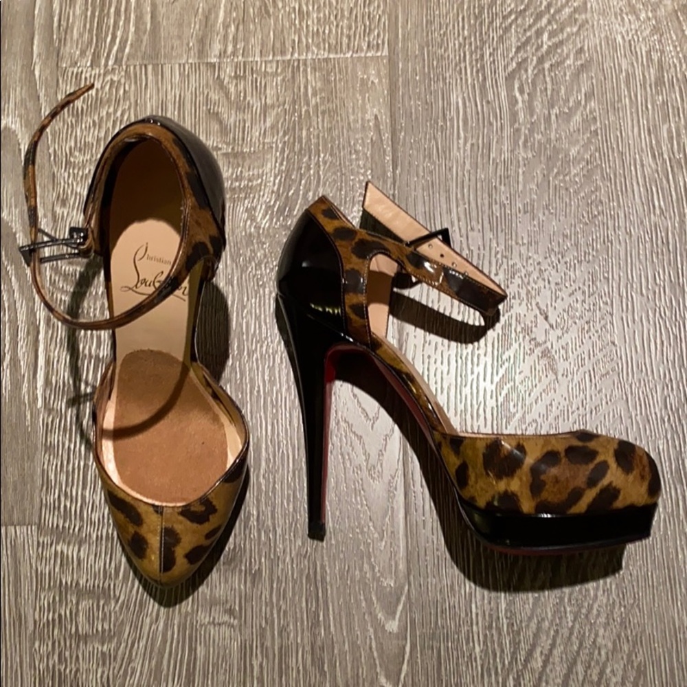 Rarely worn cheetah print Louboutin heels